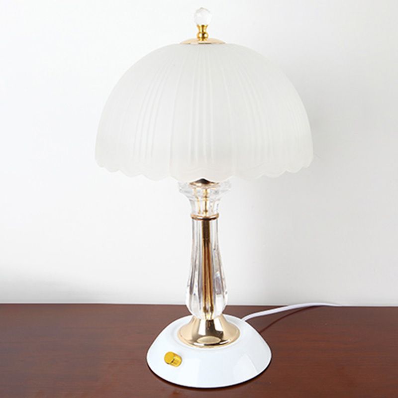 Lampada da tavolo a cupola in stile minimalista in vetro smerigliato per soggiorno singolo, lampada da notte in bianco