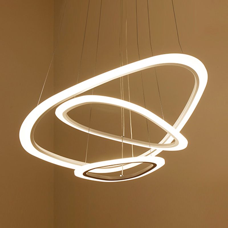 Luces de lámpara multicapa contemporánea Luz de araña de metal Luz en blanco