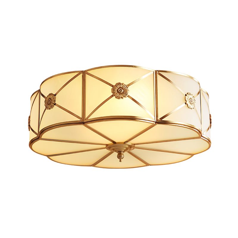 Plafonnier festonné en verre blanc, éclairage encastré de style traditionnel pour chambre à coucher en laiton