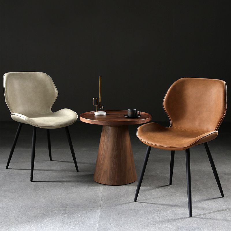 Silla lateral interior contemporánea tapizada Wingback Silla de comedor de metal