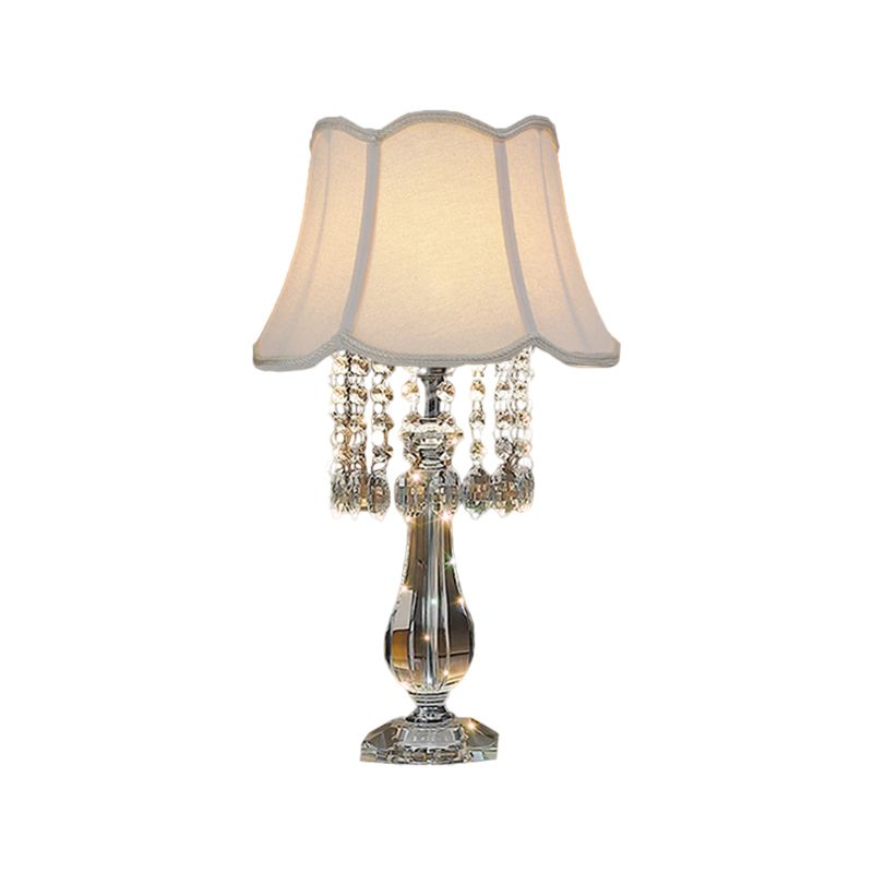 Beige/bordeaux/hemelblauw 1 lamp nachtkastje lamp traditionele heldere kristallen kralen bel/geplooide schaduw tafellicht voor slaapkamer
