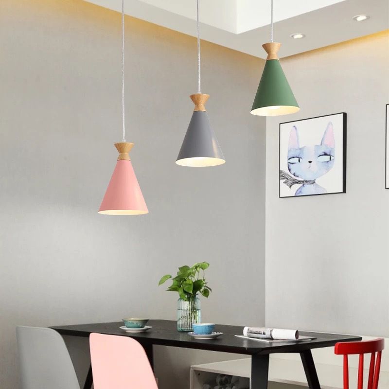 Minimalismo Nordico Macca a sospensione Luce sospesa con tonalità conica in metallo singolo lampadina in legno mini da letto