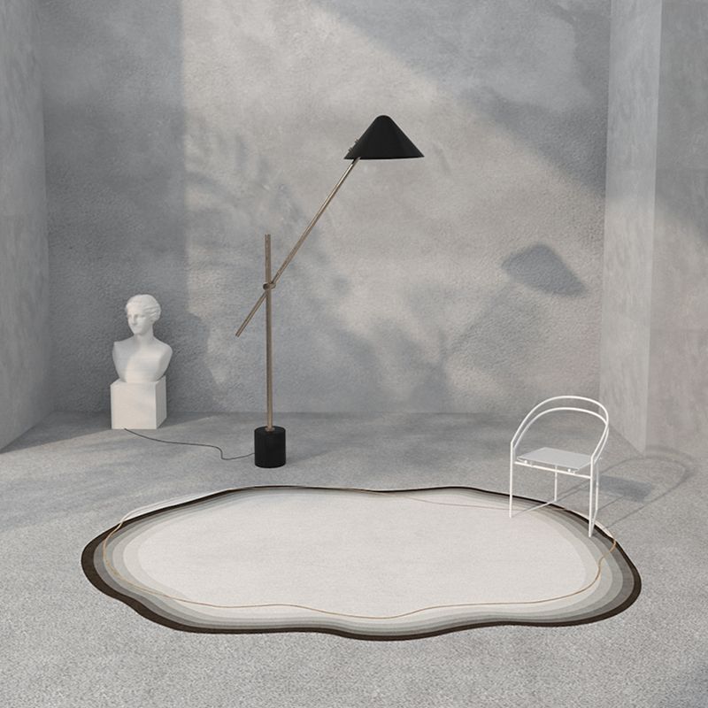 Minimalist Novelty Shape Rug Funky Ombre Print Rug Stain Resistant Polyester Carpet for Home Decor