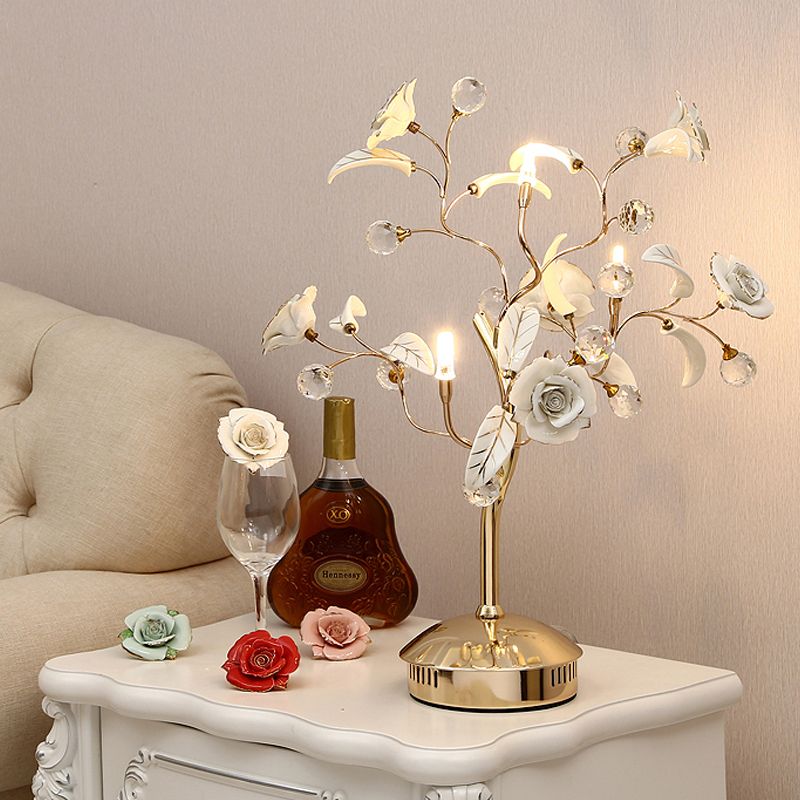 Lámpara nocturna de árbol de flores de 3 bombas Jardín coreano White/Red/Verde Ceramic Table Luz con tallo de oro