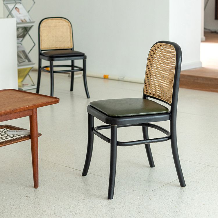 Silla de comedor tradicional sin brazos, sillas laterales con respaldo abierto y patas de madera