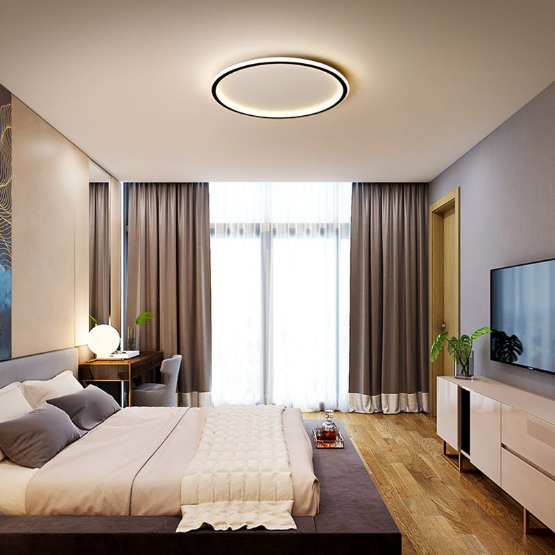 Contemporary Round Flush Light Metal 1 Light Flush Mount Ceiling Fixture in Black