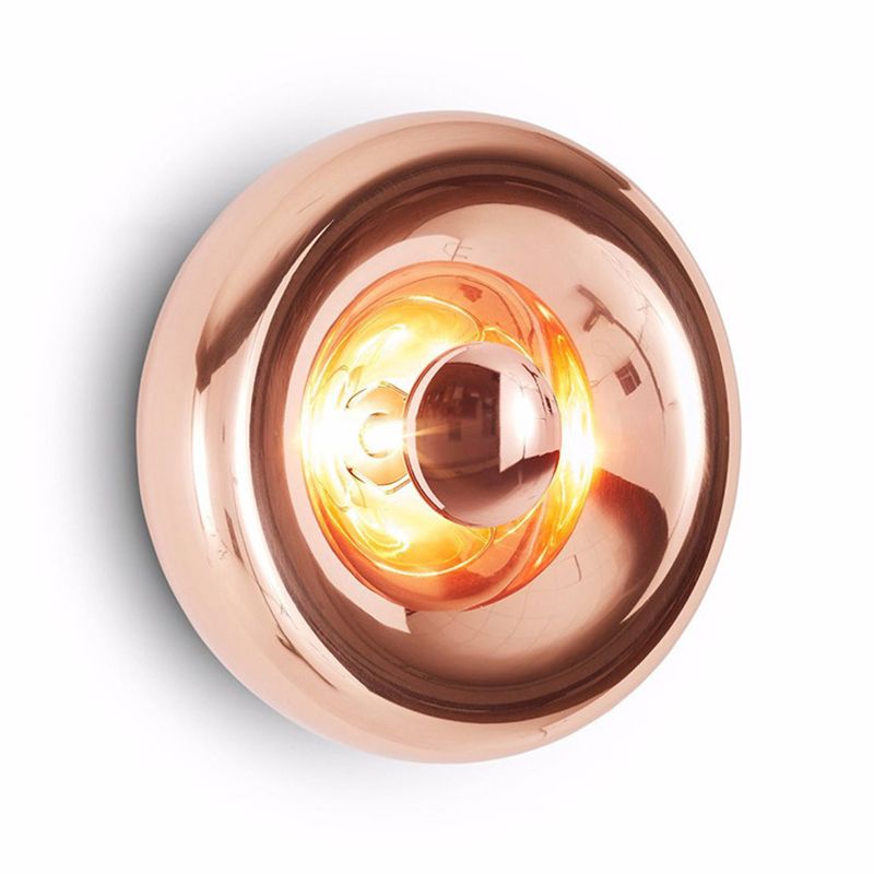 Postmodern Metal Wall Sconce Single Head Wall Mounted Light Fixture for Living Room