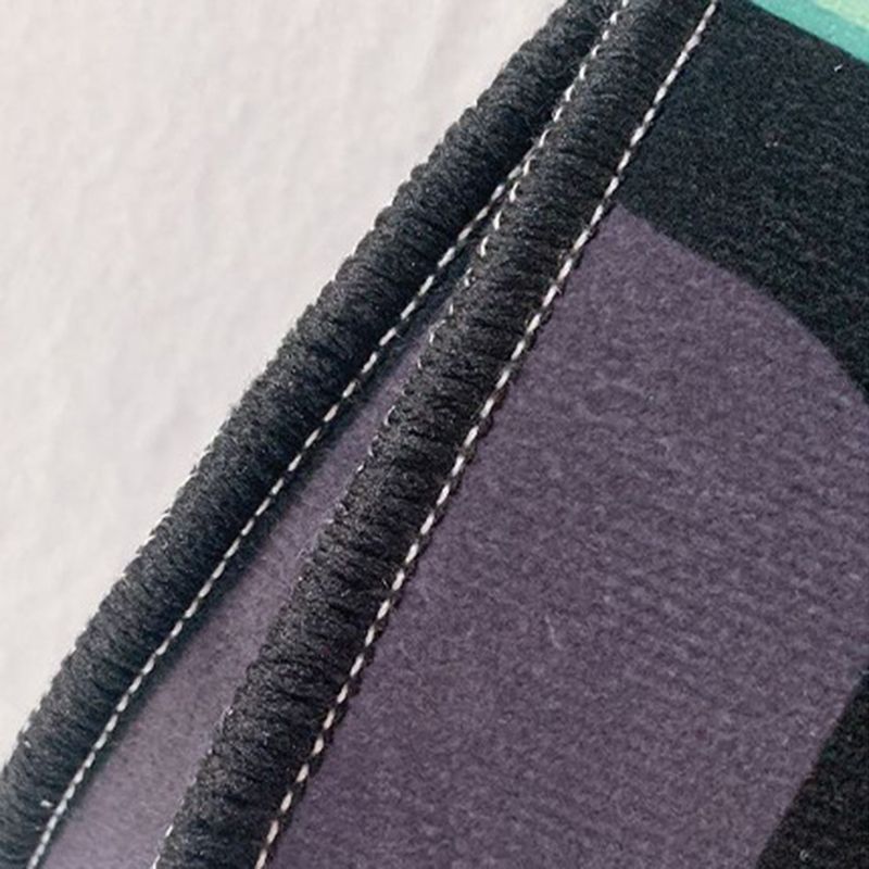 Stylish Triangle Pattern Rug Funky Modern Carpet Polyester Stain Resistant Rug for Living Room