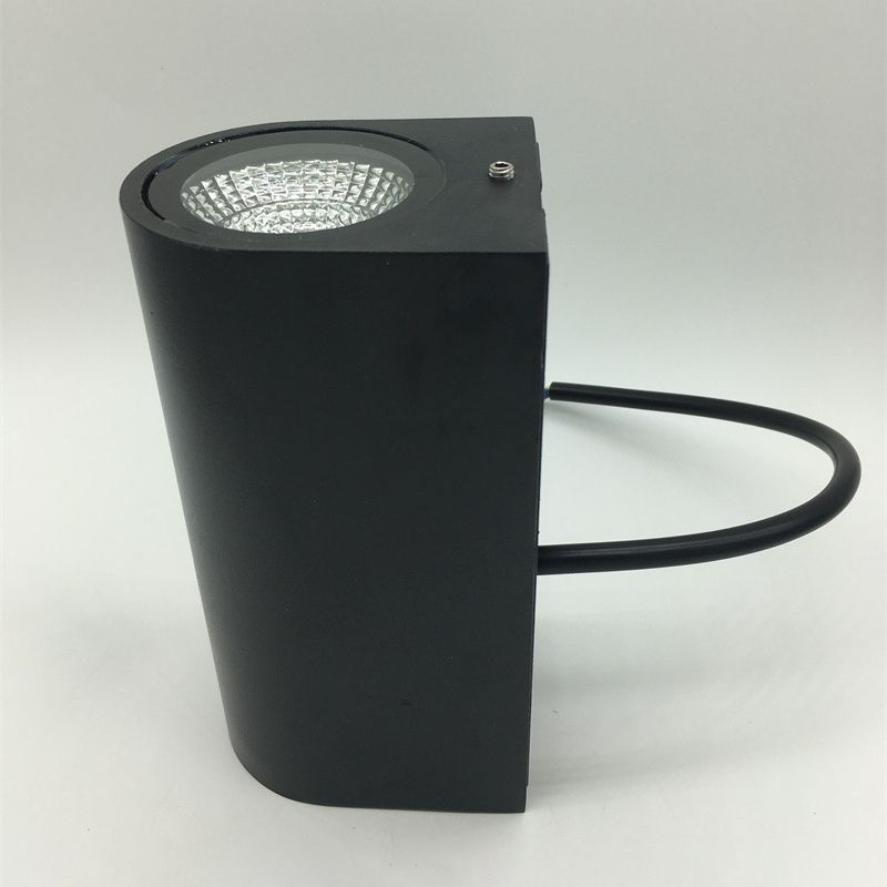 Luminaires d'éclairage mural géométrique de style moderne Metal 2 lumières Walle Gasher Sconce