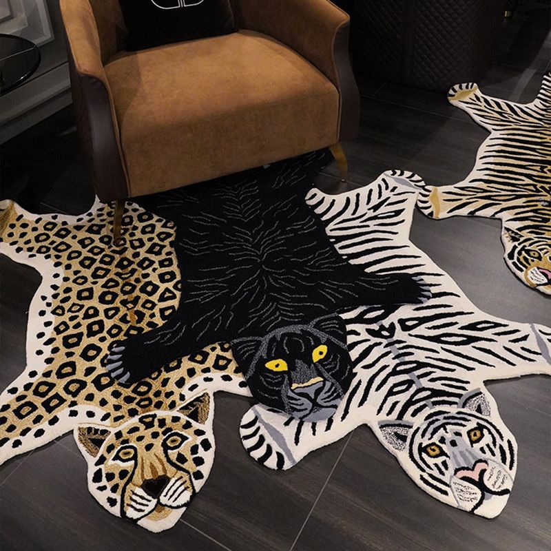 Multi Colored Bedroom Rug Nordic Animal Skin Print Rug Polyster Anti-Slip Backing Pet Friendly Carpet