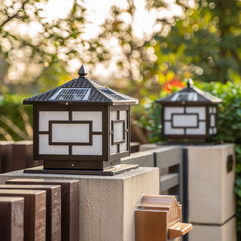 Modern Pillar Light Minimalist LED Solar Lighting Fixture with Acrylic Shade for Garden