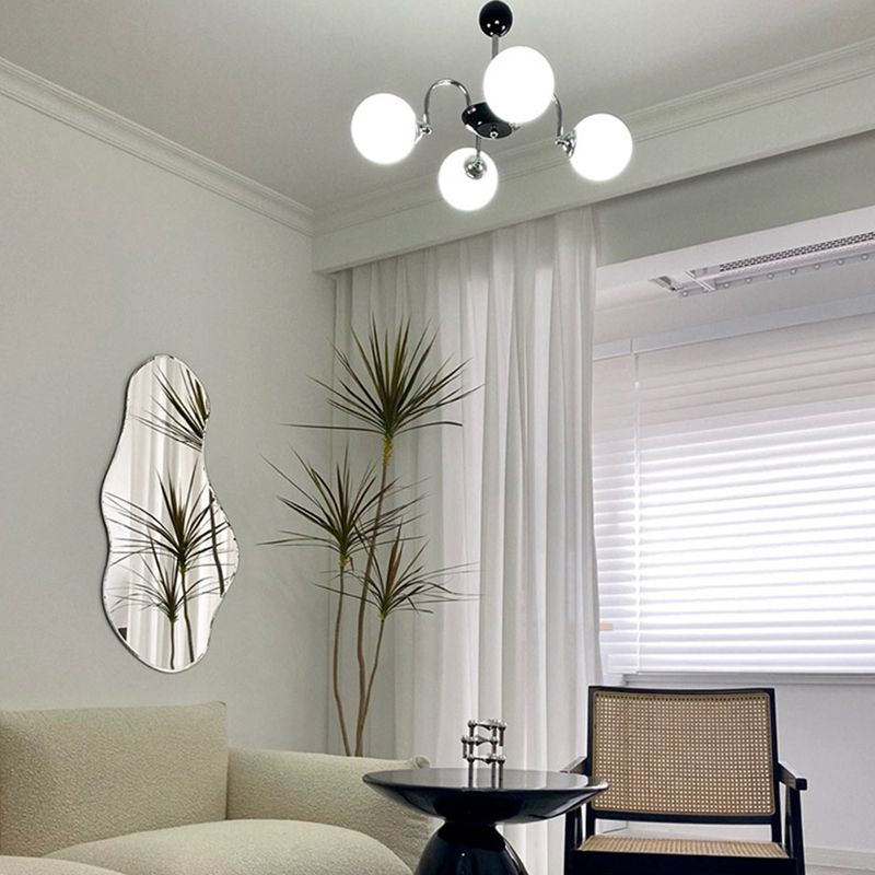 Luminaires de lustre en métal.