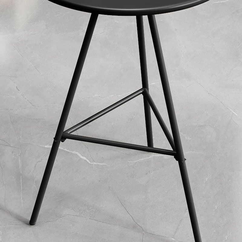 Tableau de bar en fer de style industriel 23.62 "Table intérieure ronde avec 3 jambes