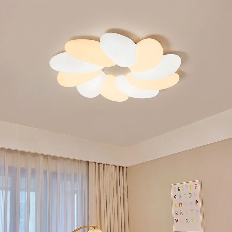 Modernism Acrylic Flush Mount Ceiling Light Fixture for Bedroom