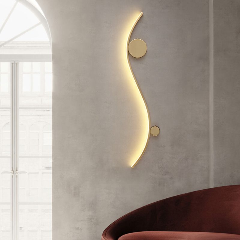 Modern Metal Wall Sconce Linear Shape Wall Light with Silicone Shade for Bedroom
