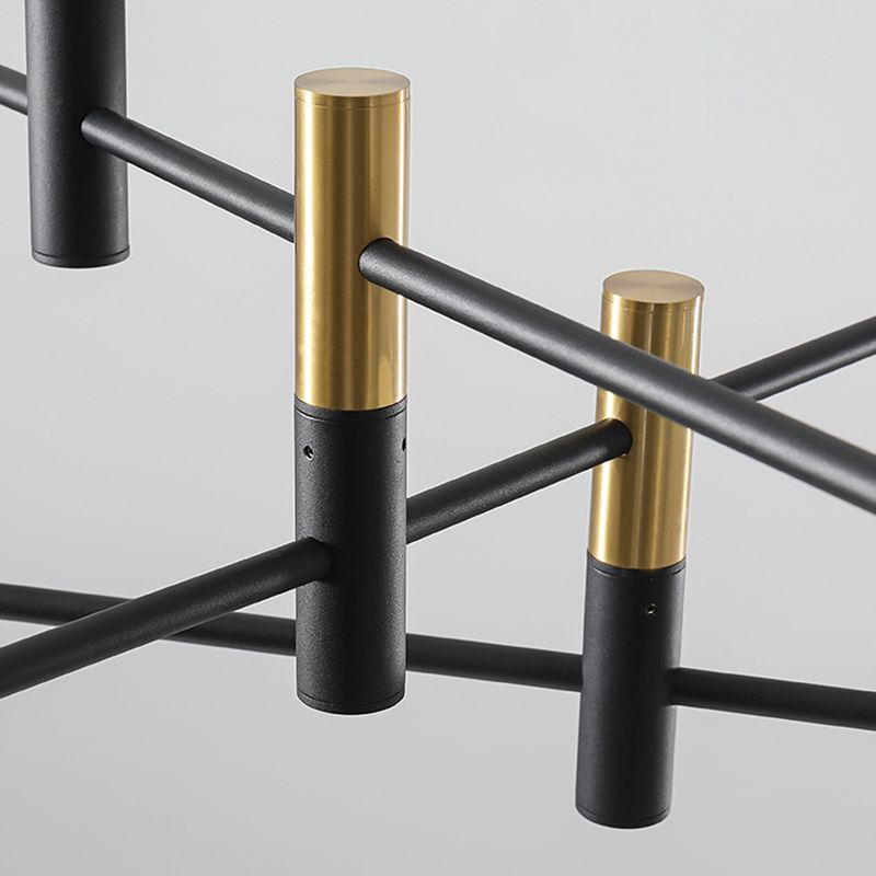 Black and Gold Globe Hanging Lamp in Modern Style Lacquered Iron Chandelier with Glass Shade