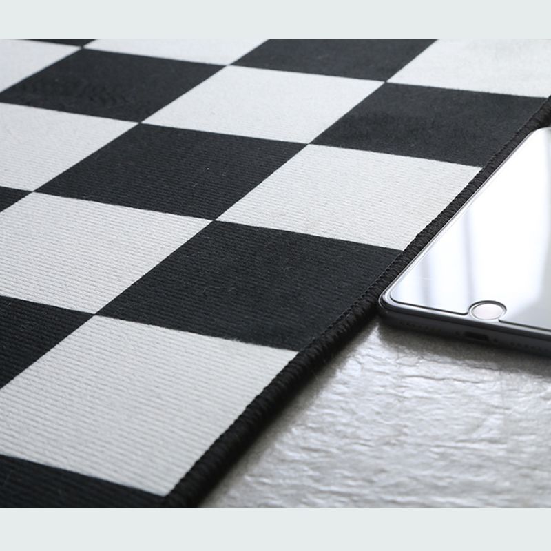 Minimalist Checkered Print Rug Polyester Area Carpet Stain Resistant Carpet for Home Decoration