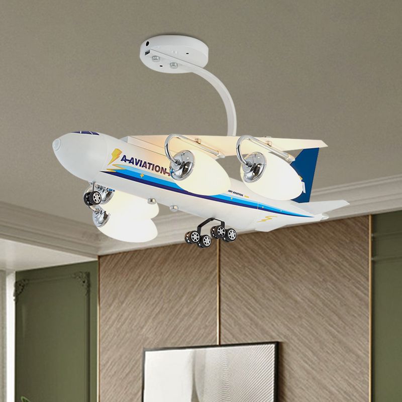 Cartoon Flugzeug halb Flush Metall 4 Köpfe Kinderzimmer Deckenleuchte mit Kugel weißer Glasschatten in Blau