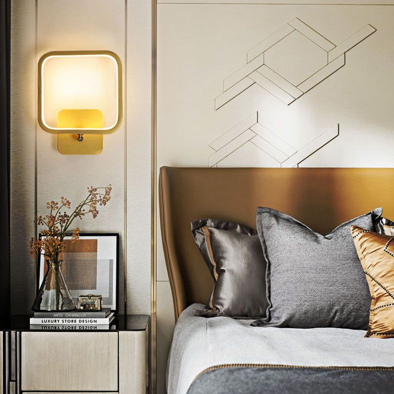 Geometrical Wall Mounted Lighting Modern Style Metal LED Wall Light Sconce for Bedroom