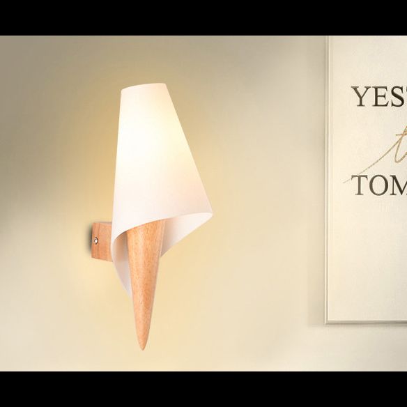 Creative Wooden Wall Lamp 1 Head Glass Shade Wall Sconce for Corridor Bedroom