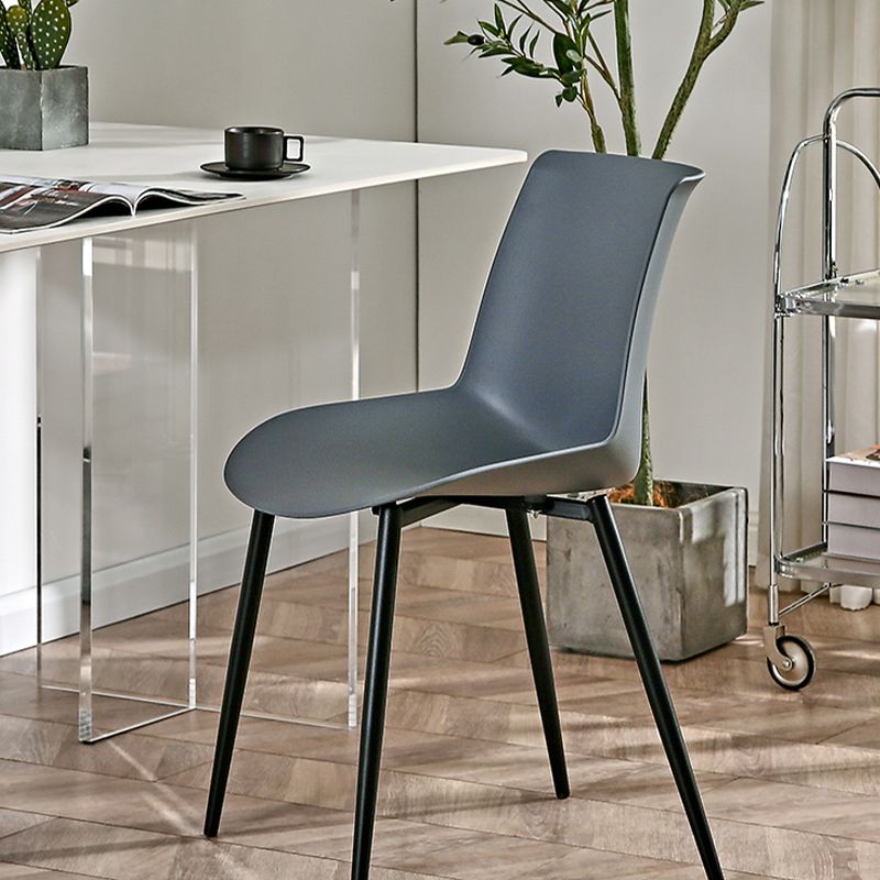 Nordic Solid Back Side Chair Plastic Indoor Arm Chair with Metal Base for Restaurant