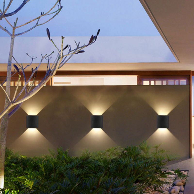 Moderner minimalistischer Stil flach runde Wandleuchten Metallwandlampen für Außenwand