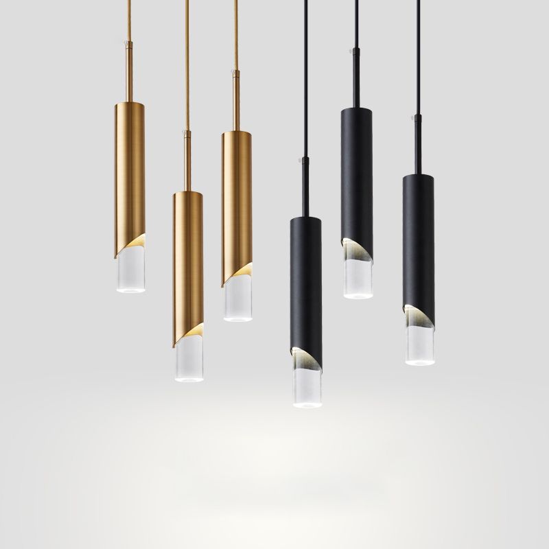Luz colgante LED cilíndrica de aluminio en una lámpara de colgación acrílica de estilo conciso moderno para espacios interiores