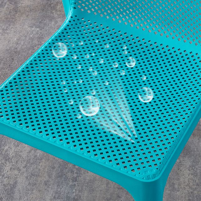 Contemporary Style Low Back Plastic Dining Side Chair for Home Use