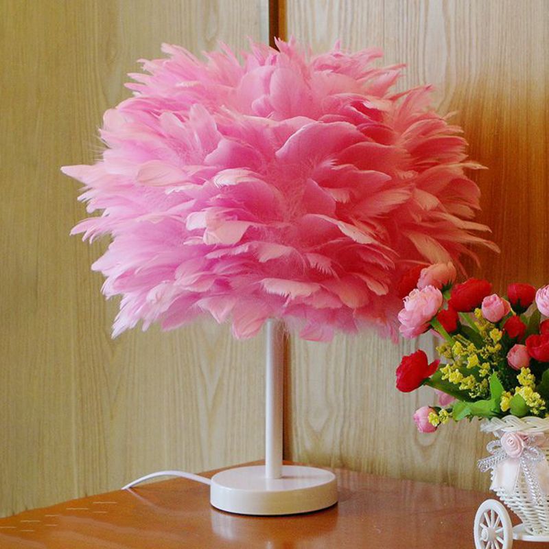 Luminaire de bureau métallique de style moderne lampe de bureau de plumes créatives pour chambre à coucher