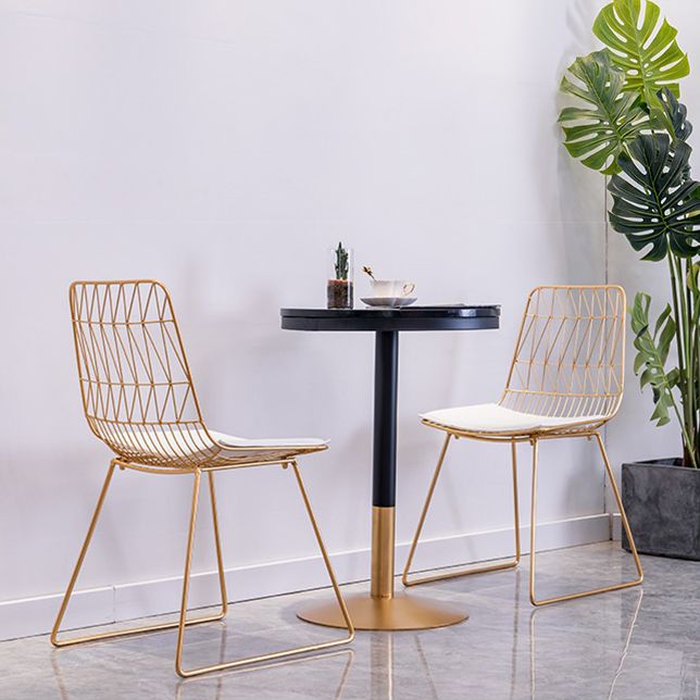 Industrial Style Black Iron Bar Table Wood Round Top Bistro Table with Pedestal