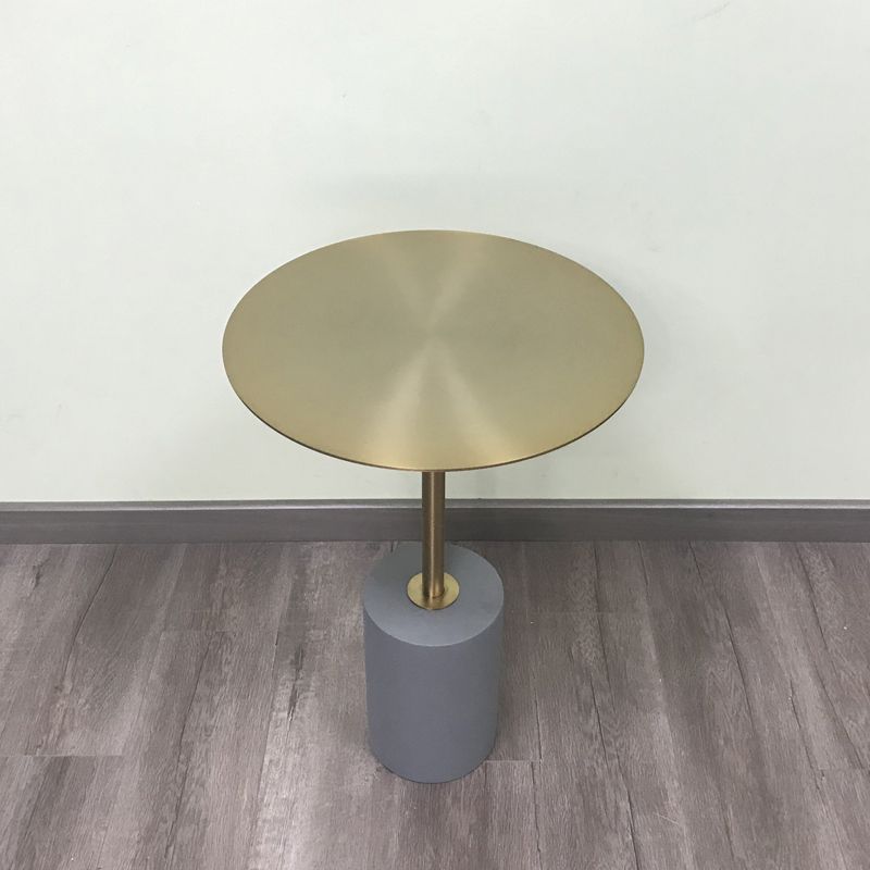 Mid-Century Modern Round End Table Metal End Table with Concrete Base