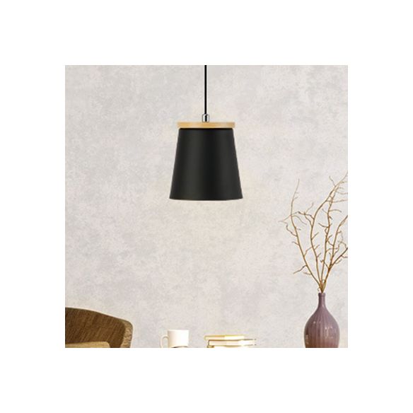 Couloir du balcon d'ombrage effilé suspendu léger en métal simple léger nordique de style nordique