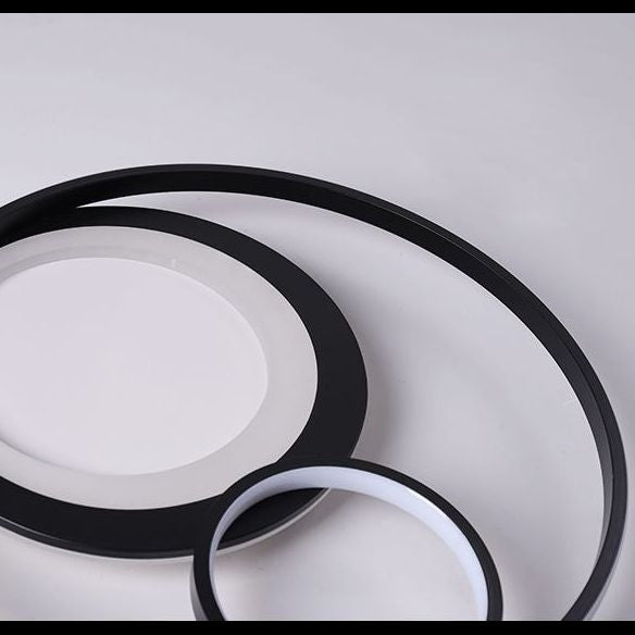 Minimalist LED Flush Mount Ceiling Fixture Black Circle Flush Mount Lighting with Metal Shade