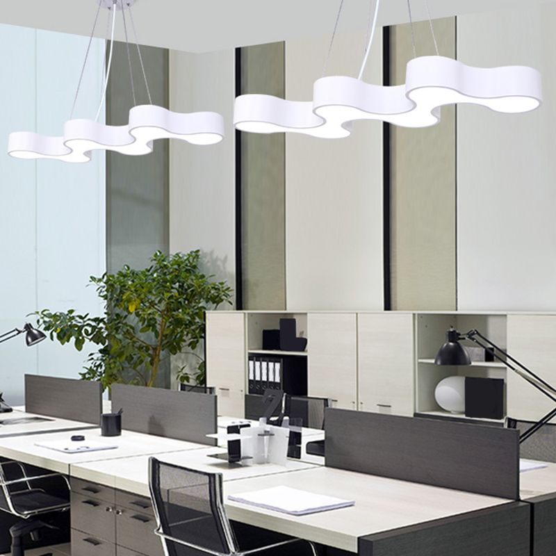 Moderno a forma di forma irregolare a sospensione Light Acrilic Office Acrilic LED Apparecchio di illuminazione sospesa