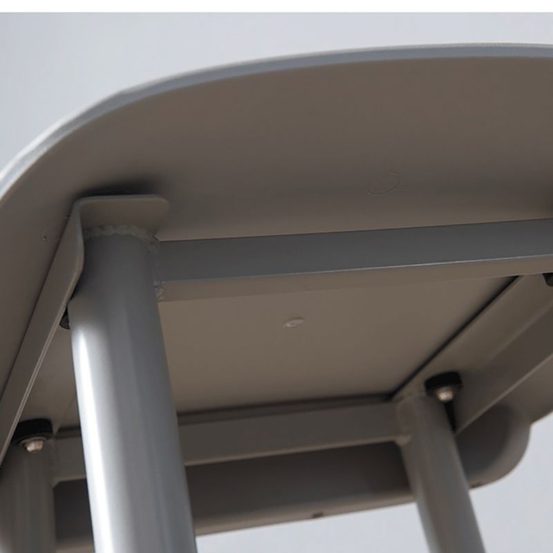 Taburete de asiento de pp de estilo industrial con patas de hierro para barra de cocina