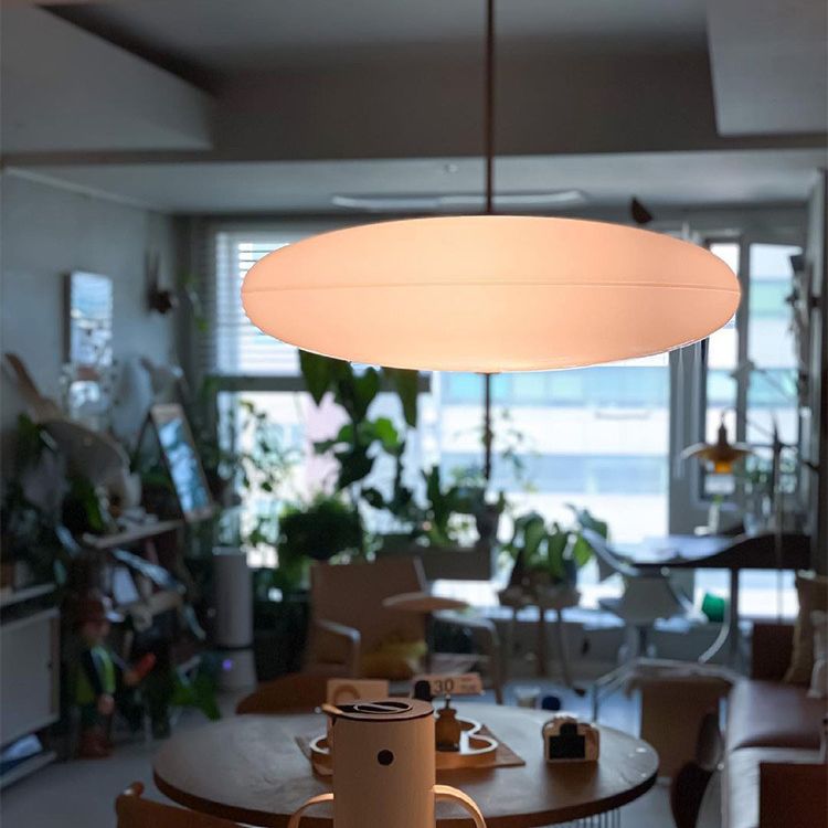 White Flying Saucer Suspension Pendant Simplicity 1 Head Acrylic Hanging Light for Dining Room