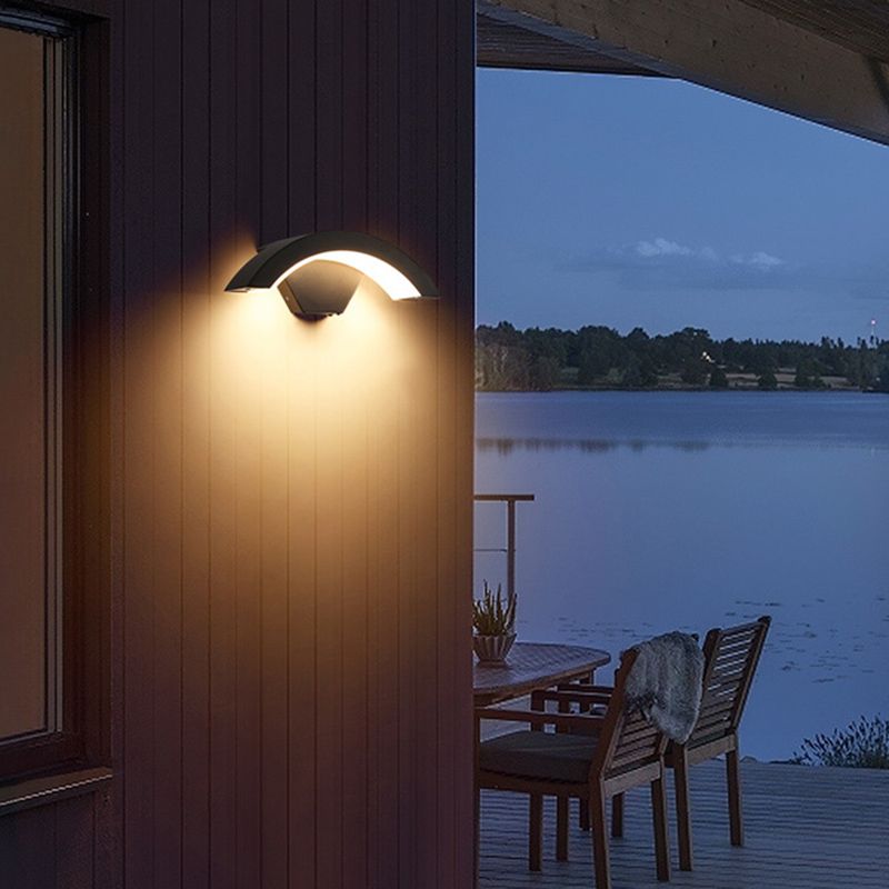 Hedendaagse curve Wall gemonteerde lichten Acrylspoelmontage Wand SCONCE voor balkon