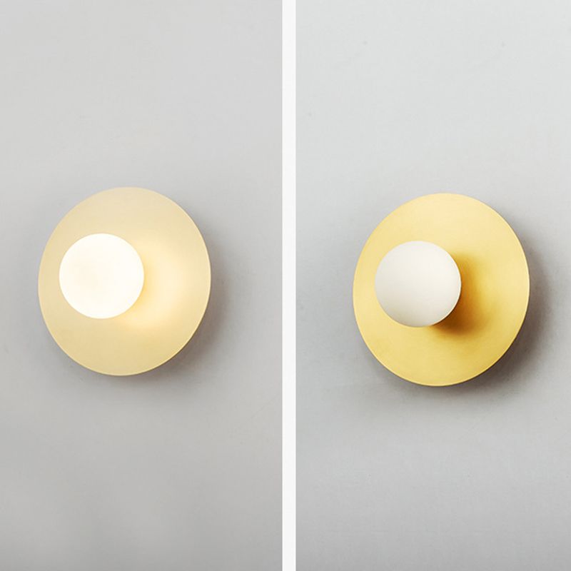 Altezza da 9 pollici in metallo rotondo Punzione murale Sconce Post-Moderna Bianco in vetro bianco Mini Mini Mini Luce da parete