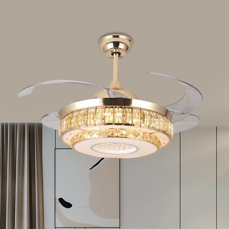 Lampada da ventola del soffitto da parlora da 19 "W Simplicity Gold 4 lame semifulto con tonalità a blocchi di cristallo a 2 livelli