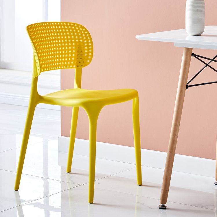 Moderne indoor-outdoor plastic dineren fauteuilse home open achterkant van de kandidaat aan de achterkant