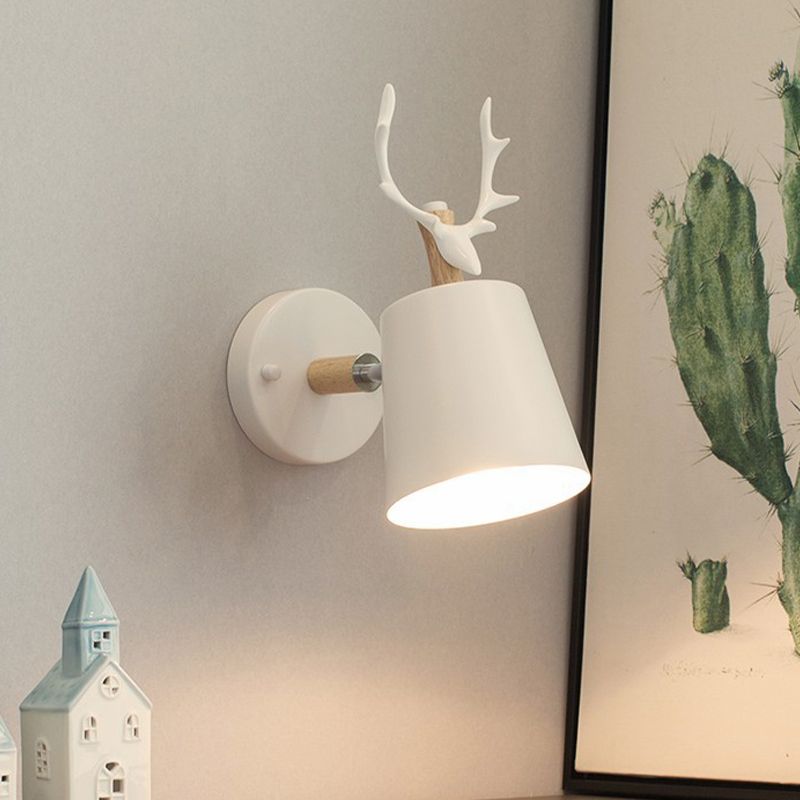 Modern Style Antlers Shape Wall Sconce Metal 1 Light Sconces for Bedroom