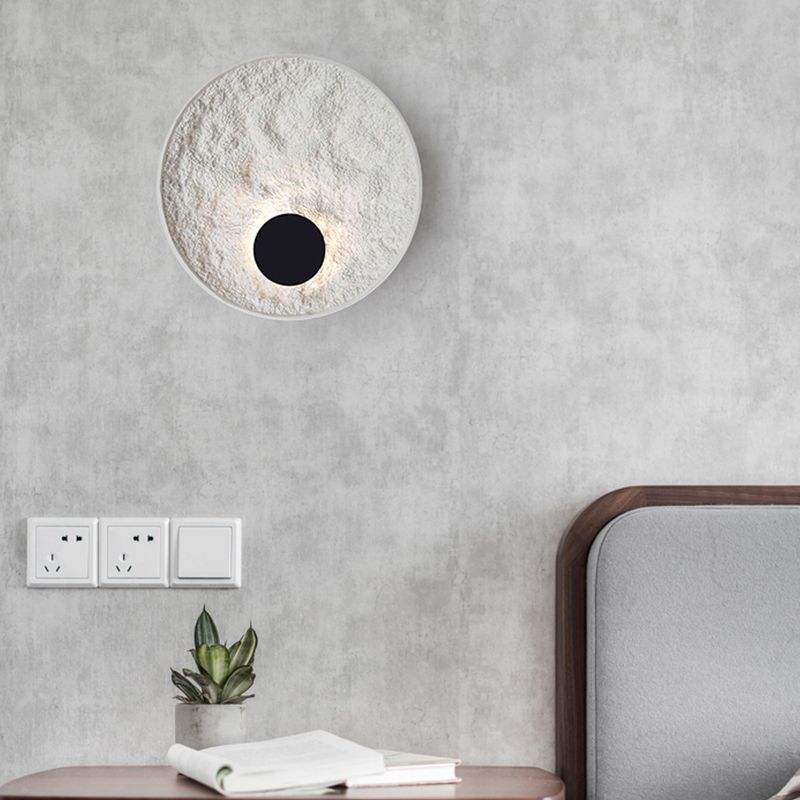 Linear Shade Resin Wall Sconce Modern Style Single Light Wall Lighting Fixtures in White
