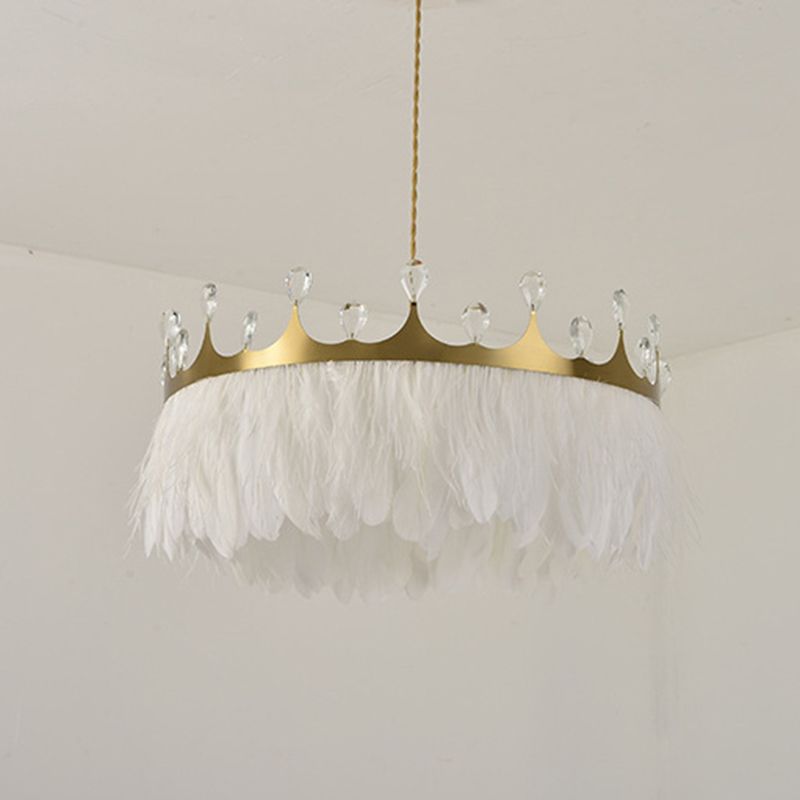 Lámpara de araña de plumas de la corona Luz moderna de dormitorio moderno accesorio de iluminación suspendida