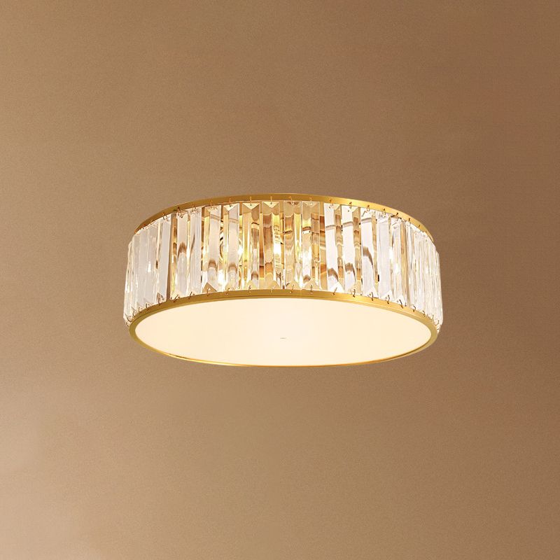 Plafonnier circulaire doré en cuivre de style luxe colonial avec abat-jour en cristal