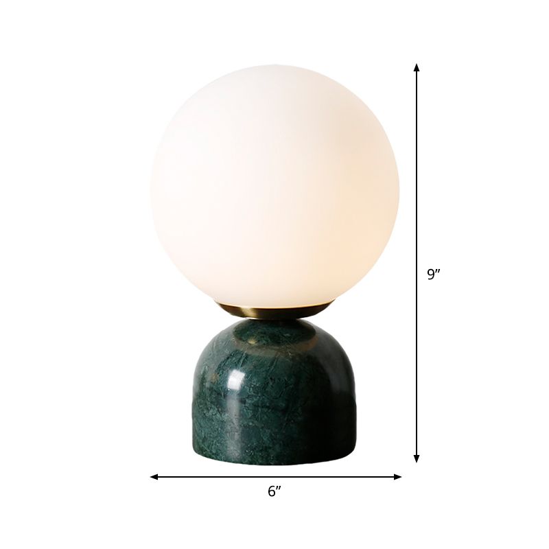 1 tâche de chevet de tête éclairage vert moderne petite lampe de bureau avec un globe nulle en verre blanc
