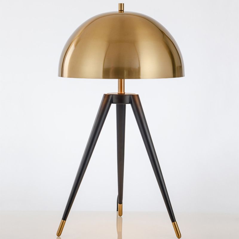 Gold Semi-Circle Table Lamp in Modern Luxury Style Electroplate Aluminium Desk Lamp for Bedroom