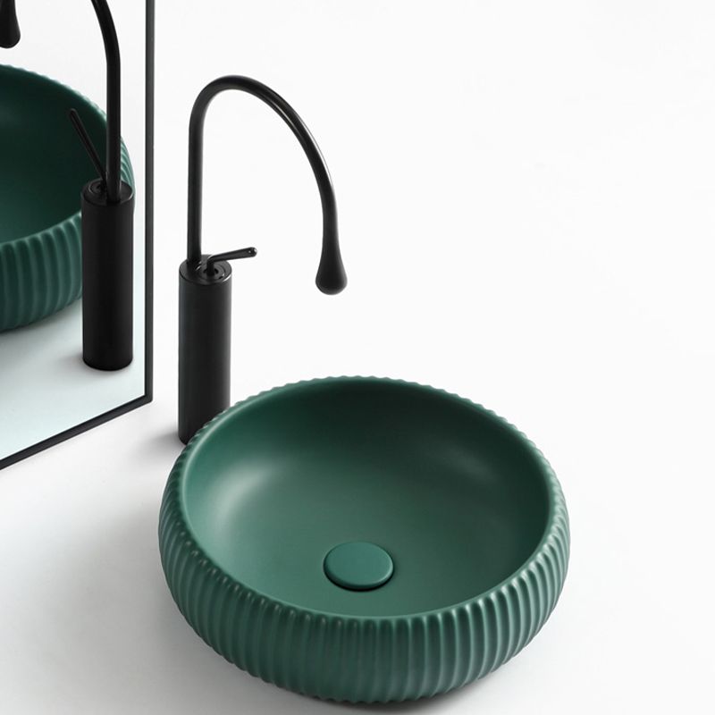 Contemporary Bathroom Sink Porcelain Round Vessel Lavatory Sink with Pop-Up Drain