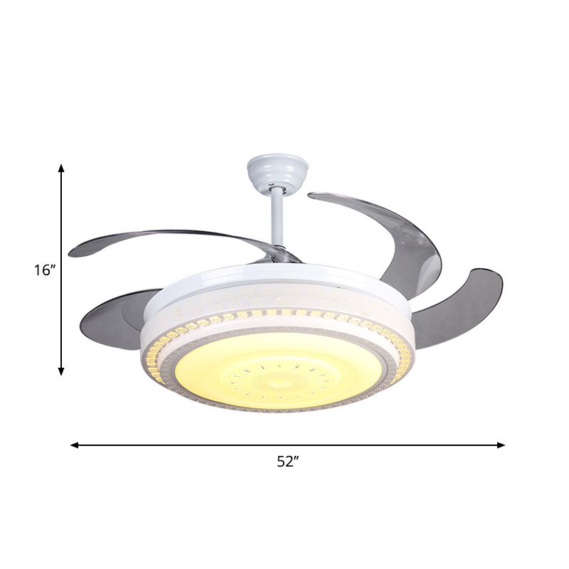 4 Klingen weiße LED -Deckenventilator leichte moderne, facettierte Kristalle kreisförmiger Halbflushmount, 52 "breit