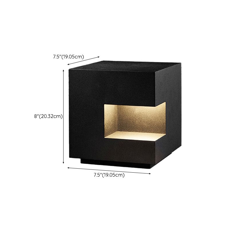 Black Square Pillar Lamp Waterproof Outdoor Light for Courtyard