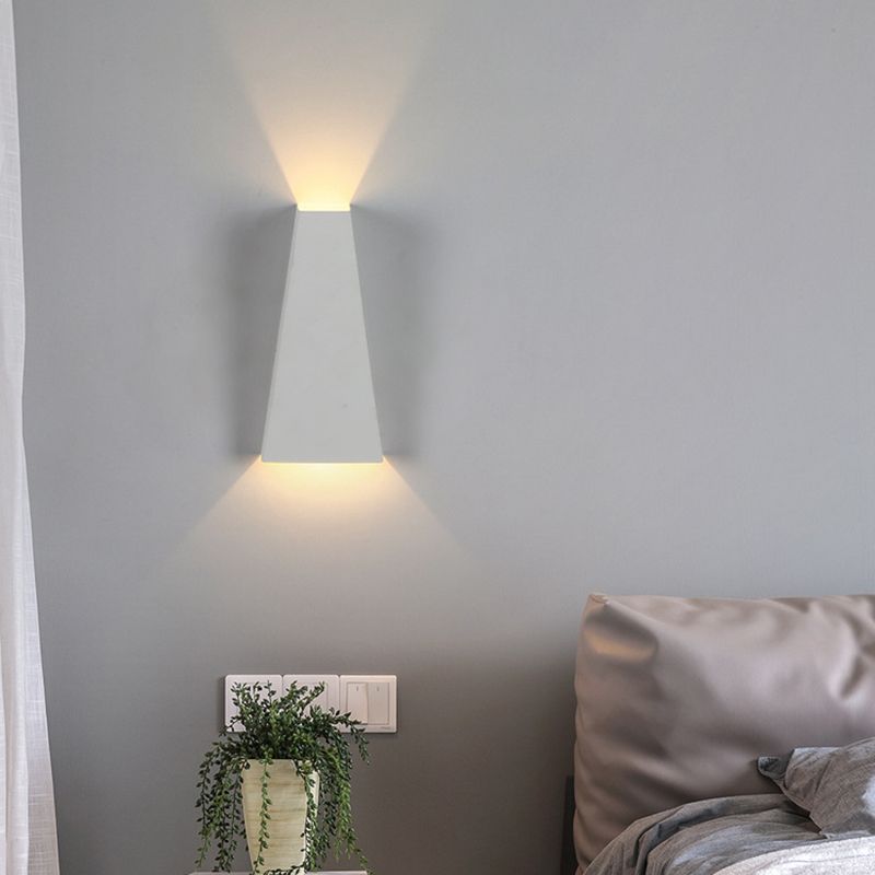 Geometric Wall Mounted Lamp Modern Simplicity Aluminum Wall Mount Lamp for Living Room